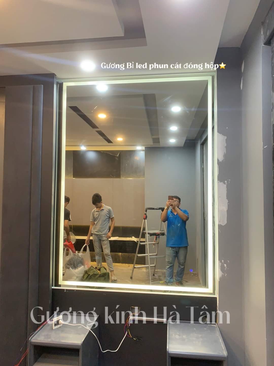 Gương phòng tắm có đèn LED tại Hà Nội